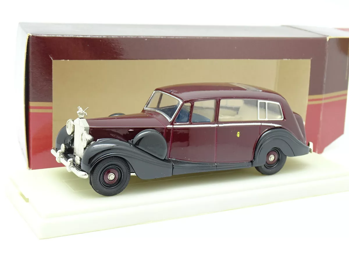 The Cars and SUVs of Queen Elizabeth II  AutoTraderca