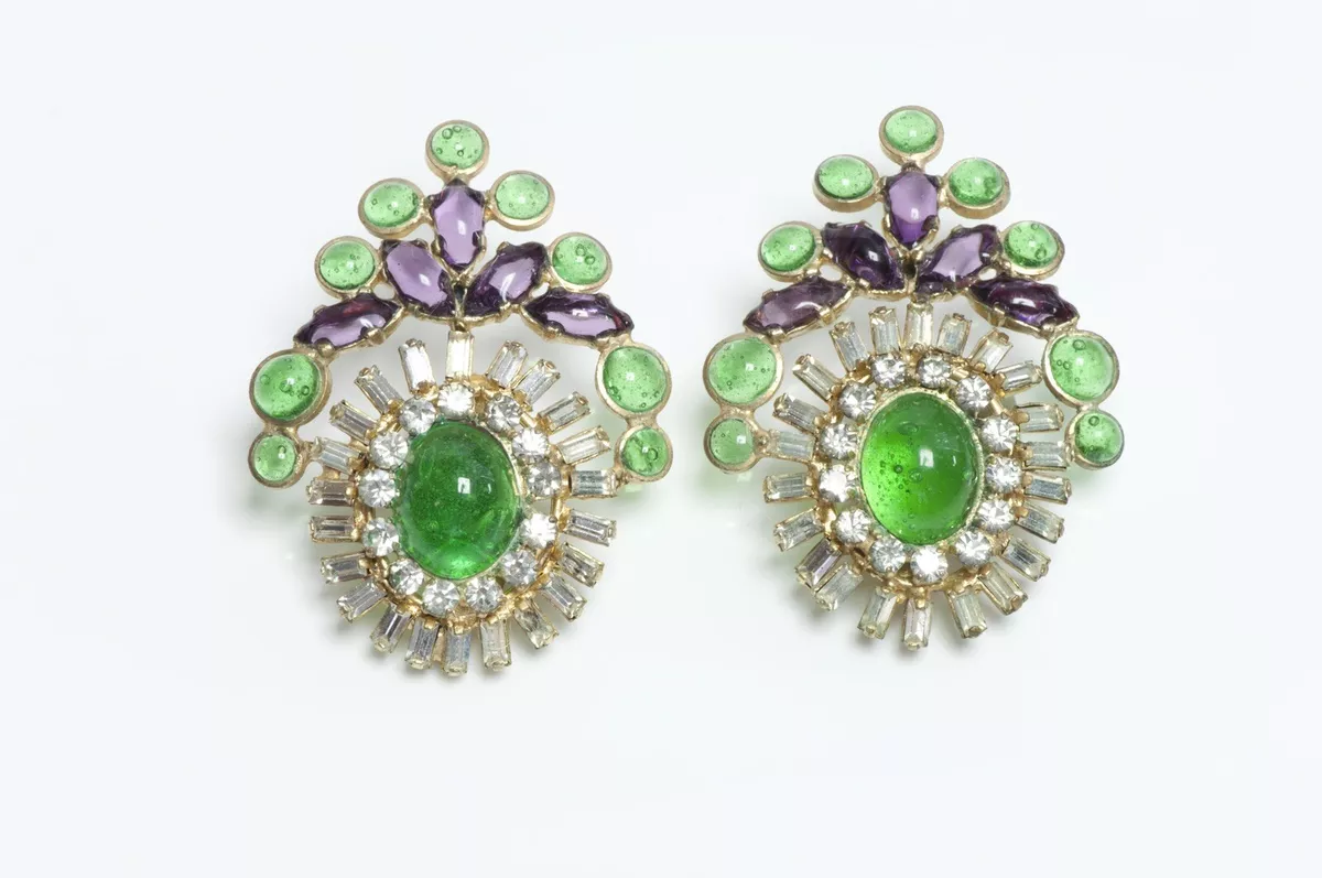 You can now get your hands on Chanels irresistible Coco Crush rings and earrings in India Vogue India #42 You can now get your hands on Chanels irresistible Coco Crush rings and earrings in India Vogue India