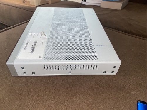 CISCO SYSTEMS C1117-4P ISR Integrated Services Router without Power Adaptor - Picture 6 of 7