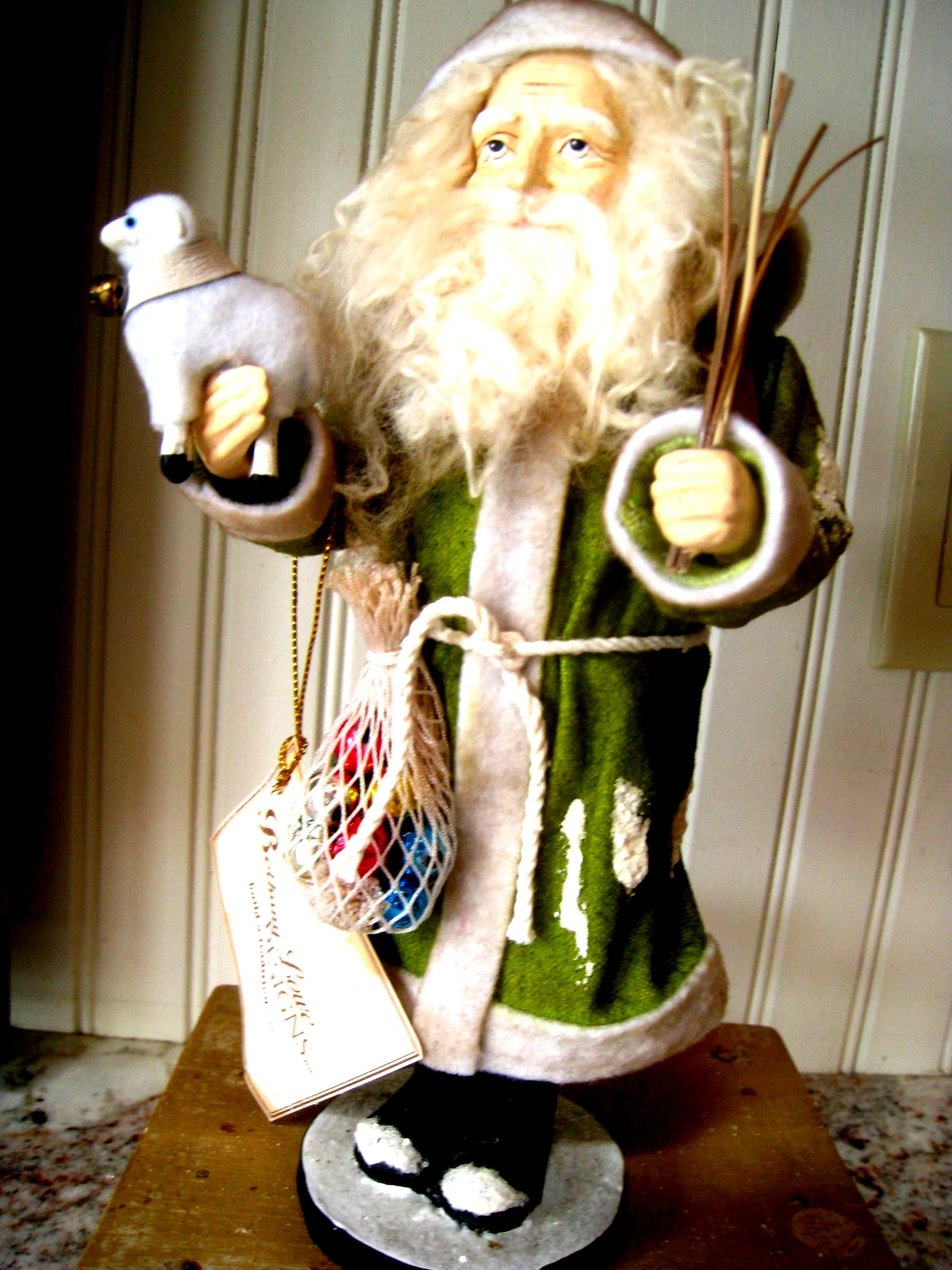 Vintage Santa in Green Coat Carrying Gifts 9" New for 2024 TD2146 Last One
