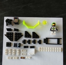 2 Vintage Lego Sets 6852 and 6832 Sonar Security and Super Nova II