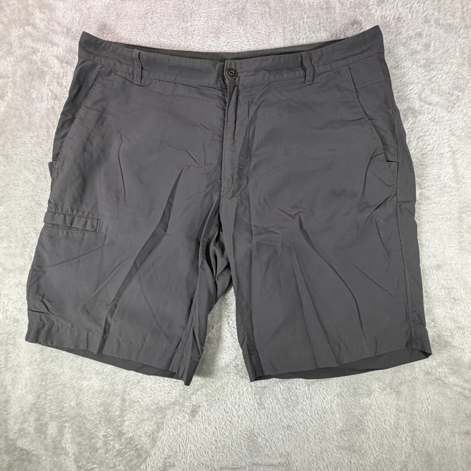 The North Face Shorts Men's 38 Black Ripstop Nylon Zipper Pockets Outdoor 10"