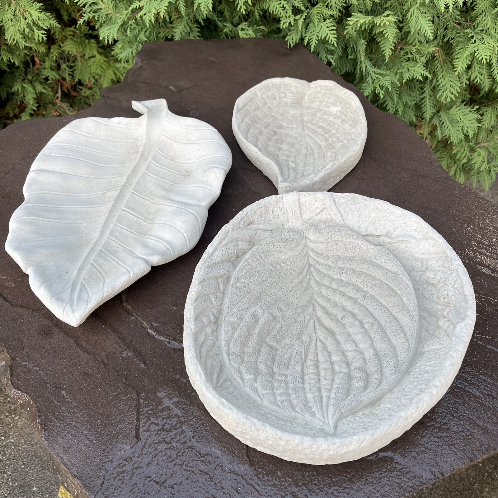 Concrete Bird bath For Garden Small 16" Leaf Hummingbird Birdbath