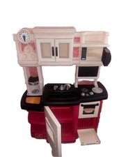 Step 2 Pink Toy Kids Kitchen