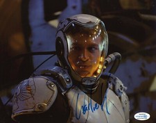 Charlie Hunnam Pacific Rim Autographed Signed 8x10 Photo ACOA 2020-5