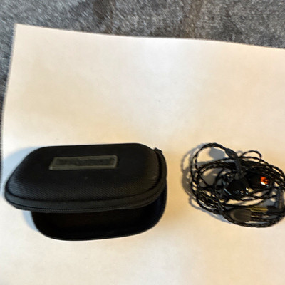 Westone 4 Black Wired In-Ear Earbuds Stereo 3.5mm w/ Carry Case Double