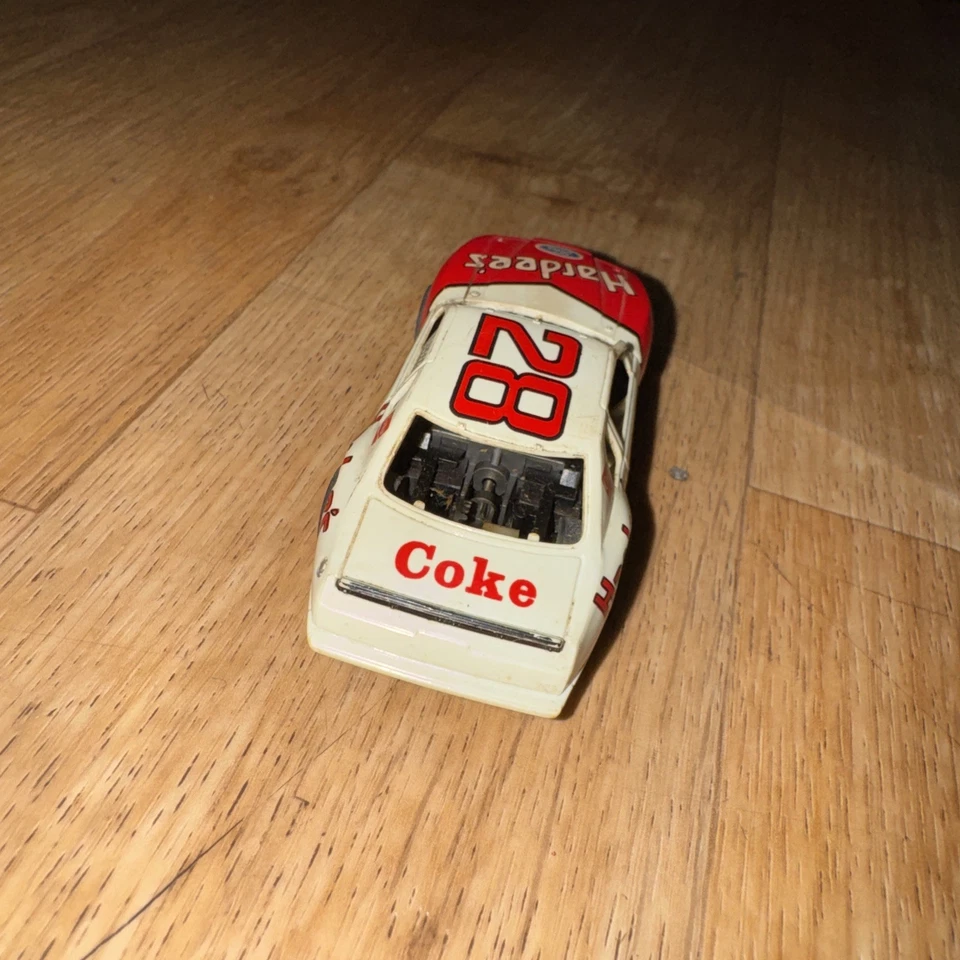 Tyco HO Slot Car *HARDEE'S Ford T-Bird #28* Chassis 440x2 Run - Image 4 of 4