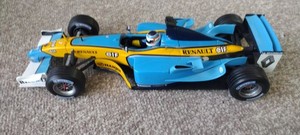 Hotwheels 1:18 F1 Jarno Trulli Renault R23 Diecast Model Unboxed 