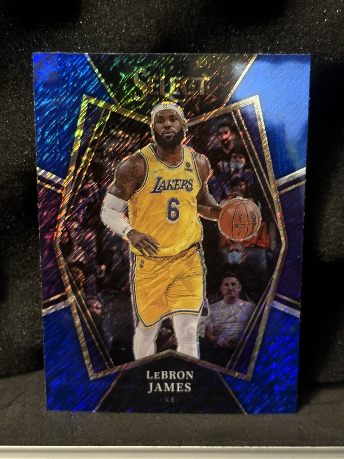 2021-22 Panini Select - Premier Level LeBron James #195 Blue Shimmer Prizm