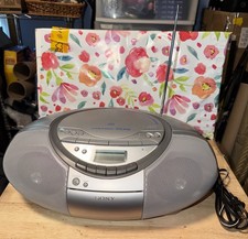 Sony Boombox CFD-S350 Stereo CD Tape AM / FM w/Power cord Fully Tested  Working