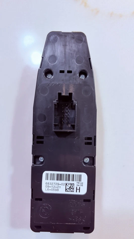 BMW 530e 530i 540i 2017-2023 OEM interruptor principal de ventana eléctrica N.º de parte: 6832729 Foto 2 de 3