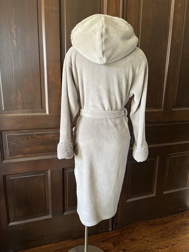 Pottery Barn Ombre Plush Robe Faux Fur Lambs Wool Hooded Size M Pockets Belt - Picture 10 of 23