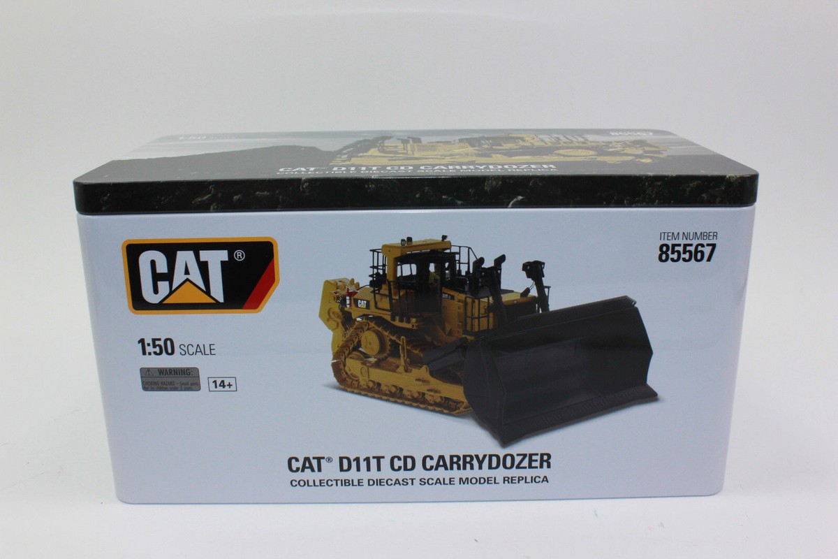 Caterpillar CAT D11T Carrydozer w/ Operator Model 1:50 Caterpillar CAT D11T Carrydozer w/ Operator Model 1:50
