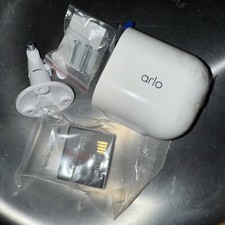 Arlo Ultra 2 4K Indoor/Outdoor Wireless Security Camera with Battery  Mount