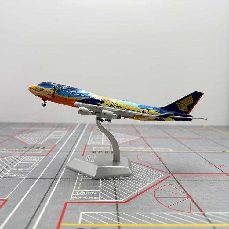 レア物！！SINGAPORE AIRLINE BOEING747-400模型 SQ Wings 1:200 Singapore Airlines Boeing B747-400 Diecast
