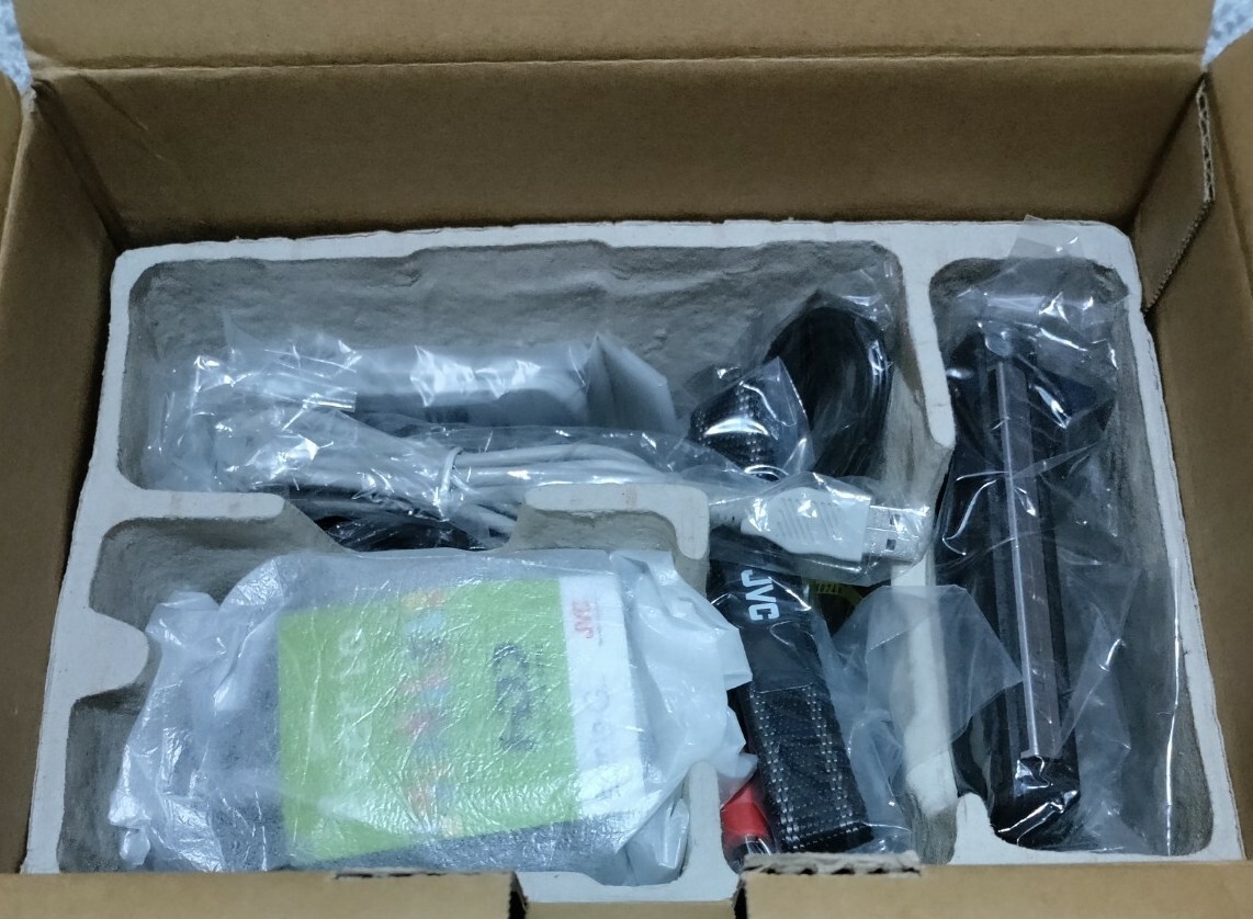 VICTOREverio GZ-MG155HDカメラ JVC Everio GZ-MG155 (30 GB) Hard Drive Camcorder for sale online