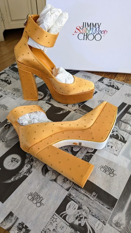 Rare Jimmy Choo x Sailor Moon Collab - Sailor Venus Rare Jimmy Choo x Sailor Moon Collab - Sailor Venus