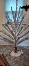 4.5' Royal Pine Aluminum Christmas Tree, model 4415, 41br, curl-twist needles