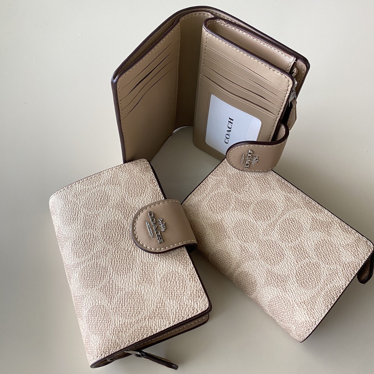 Coach CW786 Medium Corner Zip Wallet Signature Canvas Sand/Taupe