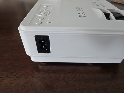 AuKing Mini Projector with Box  1080P Supported  HDMI  VGA  USB Excellent Cond. - Picture 7 of 8