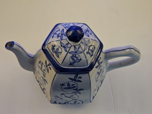 Thailand Lidded Teapot Hexagonal Blue Flowers on White Hand Painted Excellent - Picture 9 of 13