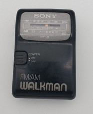 vtg Walkman Sony SRF-39 FM/AM Radio With Belt Clip