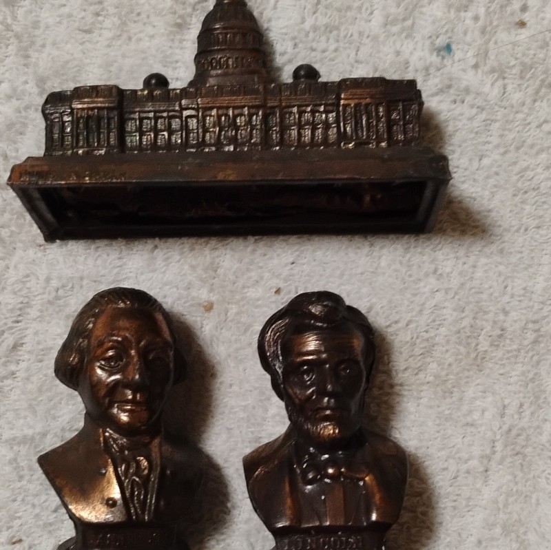 Washington, DC U.S. Capitol Souvenir Bust Figurines Set, District of Columbia