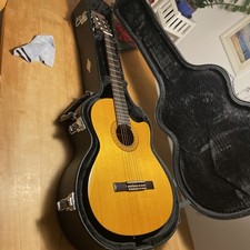 Takamine EG-124 C Natur  Takamine mit Preamp ohne Tuner, ohne Koffer