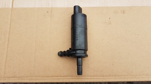 VW Golf V 1K/1K9,Eos 1F/1Q,Jetta III Scheinwerferreinigungs-Pumpe SRA 3B7955681