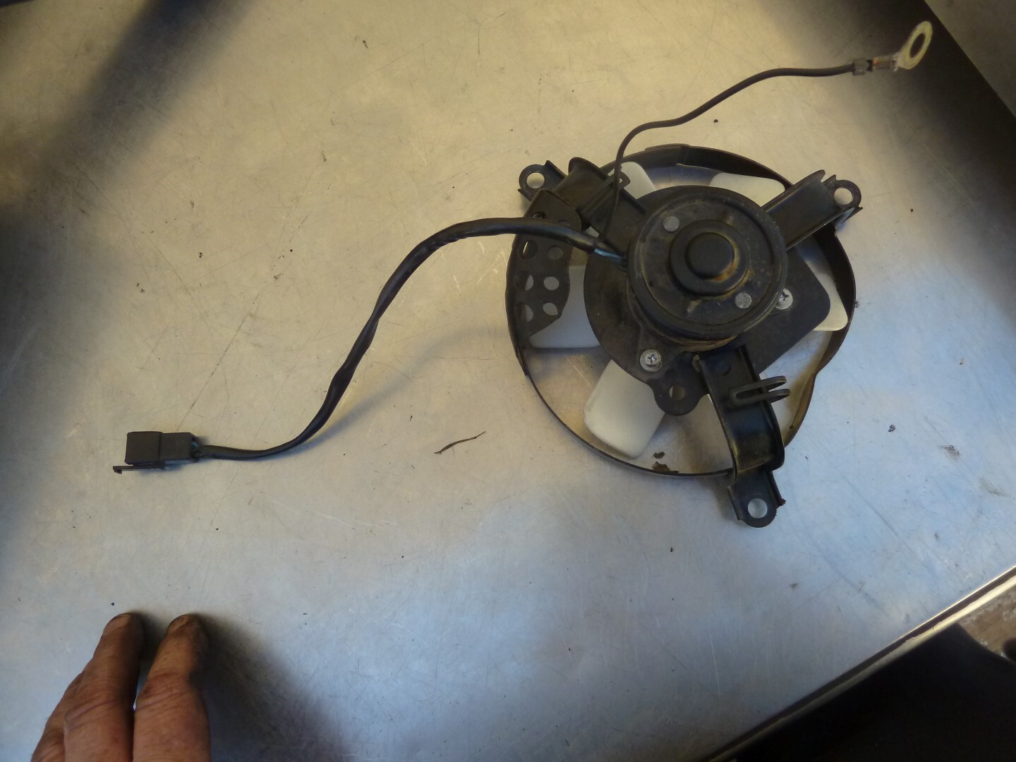 Radiator fan KLR650 8707 KLR 650 1st gen Kawasaki L2 eBay