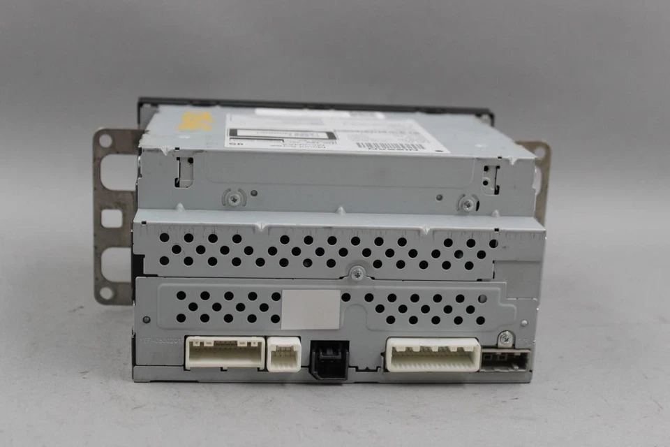 Equipo de audio radio pantalla y receptor Bluetooth 2018-19 Nissan NV200 #38659 Foto 3 de 4