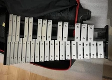 Vic Firth Bell Glockenspiel 32 Key Percussion Instrument w Mallets, Rolling Case
