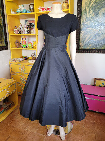 Vtg 50s Stunning Black Wool Taffeta Circle Evenin… - image 2