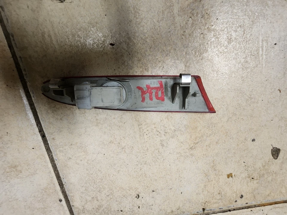 2004-05-2007 JAGUAR XJ8 XJ8L XJR VANDEN PLAS RIGHT REAR BUMPER SIDE MARKER LIGHT - Image 2 of 2