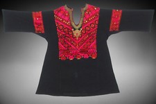 antique Woman  s embroidered tunic Dress from swat valley pakistan Kleid 18/1