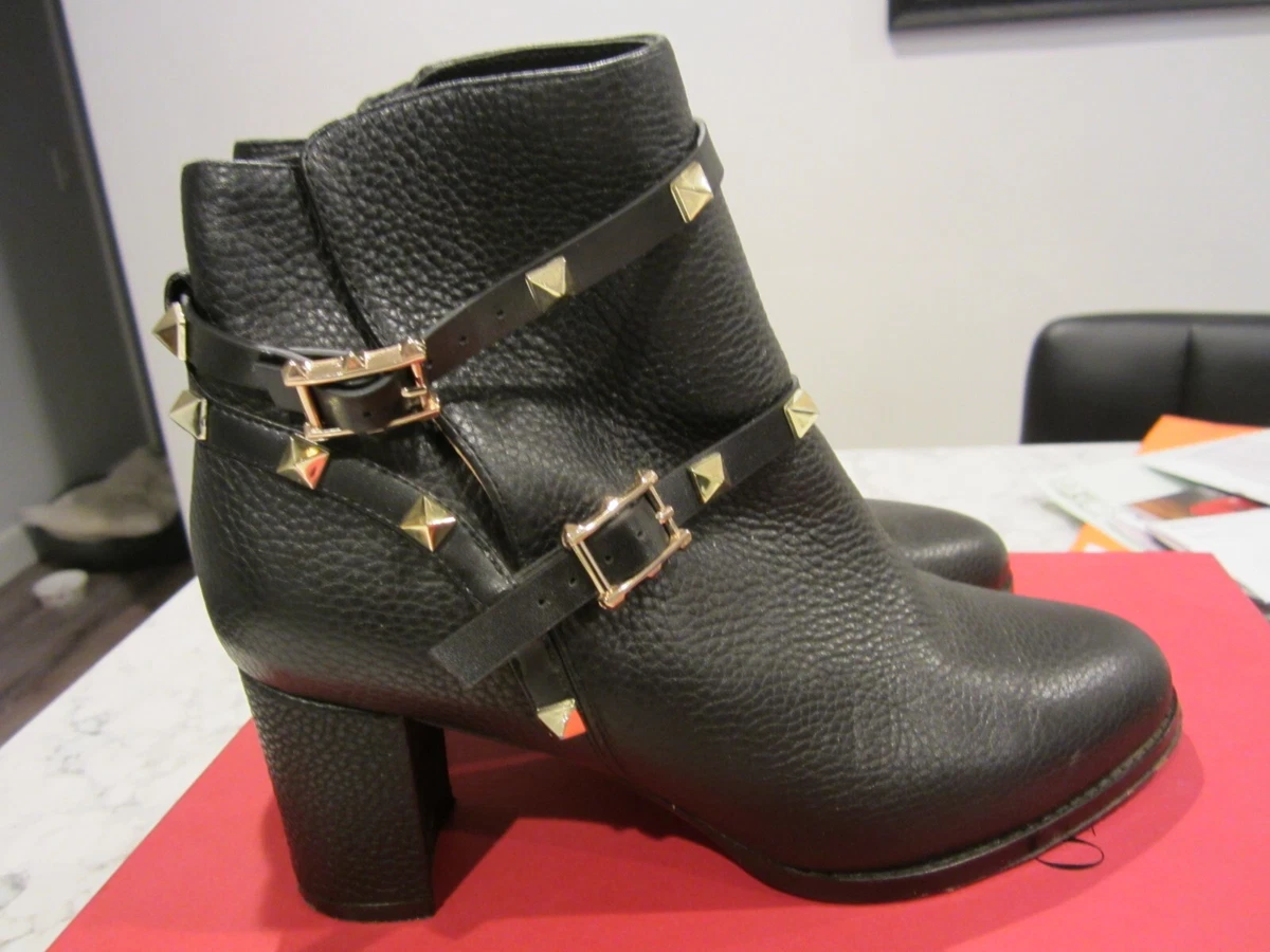 Valentino garavani booties top