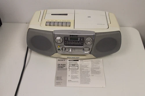 Vintage White Sony Boombox AM/FM/CD/Cassette Player/Recorder, CFD-V17 AS IS