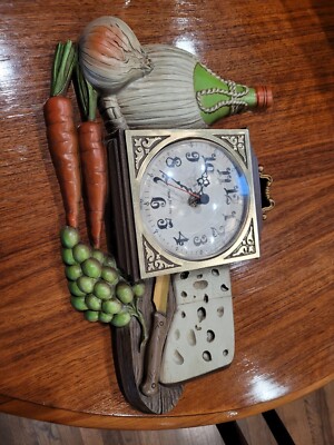 Vintage Working  460 Burwood New Haven Kitchen Clock Wine & Cheese 1973
