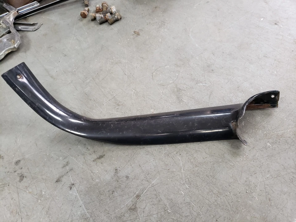 Moldura de pilar interior destro 1958 57 Buick Olds Special Century 98 Super 88 - Imagem 2 de 4