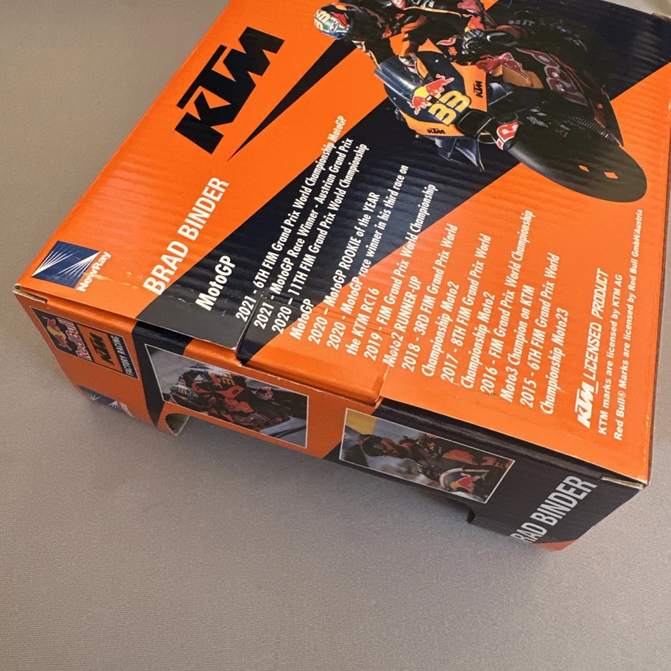 NEW RAY 1:12 KTM RC16 MOTORCYCLE 33 BRAD BINDER RED BULL KTM FACTORY Discontinue - Image 3 of 4