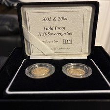 The Royal Mint 2005 & 2006 Gold Proof Half Sovereign set - 2 Coins