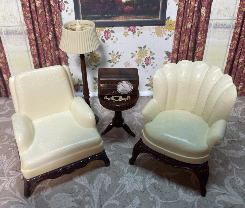 SILLAS DE CLUB Y DAMAS RENWAL CON MESA Muebles de colección para casa de muñecas de plástico 1:16 Foto 3 de 4