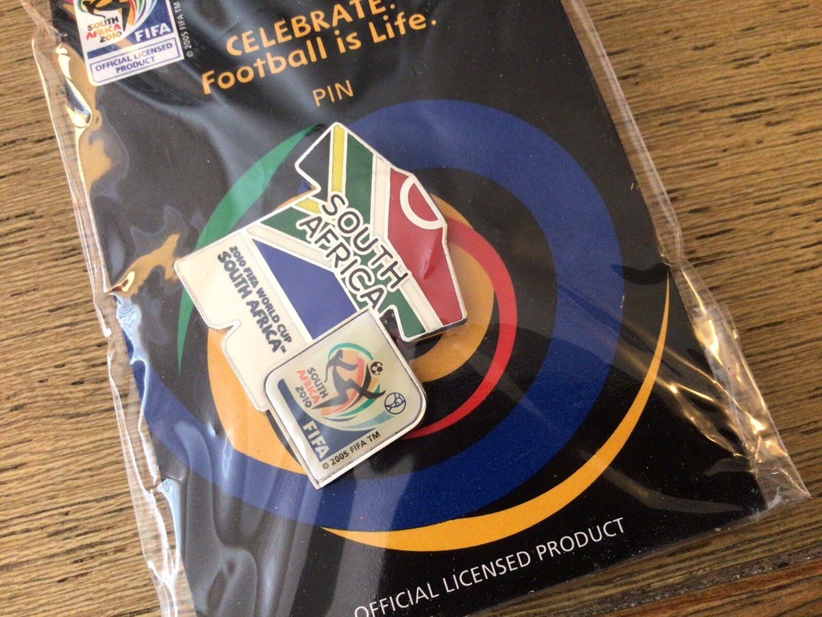 SOUTH AFRICA 2010 FIFA World Cup Official pin badge Unopened