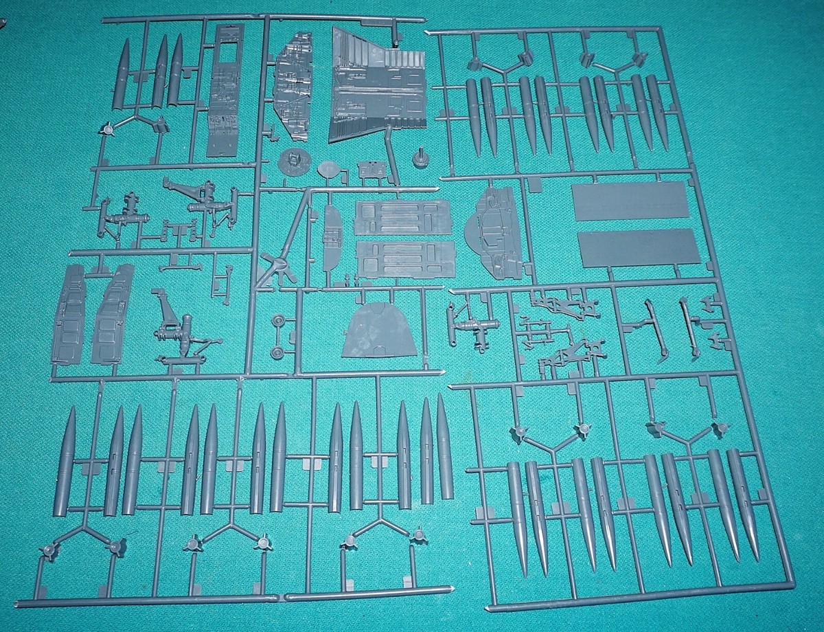 Revell 1 48 B-1b Lancer Plastic Model Kit 5714 for sale Revell 1 48 B-1b Lancer Plastic Model Kit 5714 for sale