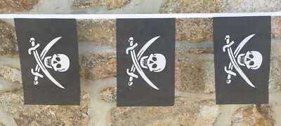 Jolly Roger Skull & Crossbones Pirate Polyester Wimpelkette - verschiedene Längen