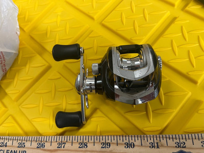 Bass Pro Shops Tourney  Classic  TXO5HA fishing reel made in Korea (27924)