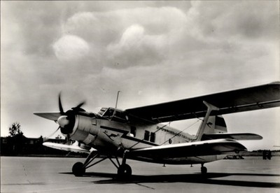 Ak Rundflugmaschine Typ AN 2 auf dem Flugfeld, Deutsche Lufthansa - 11540545