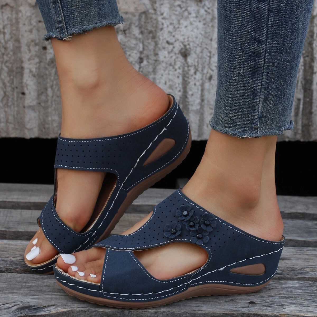 Open toe hotsell low wedge shoes