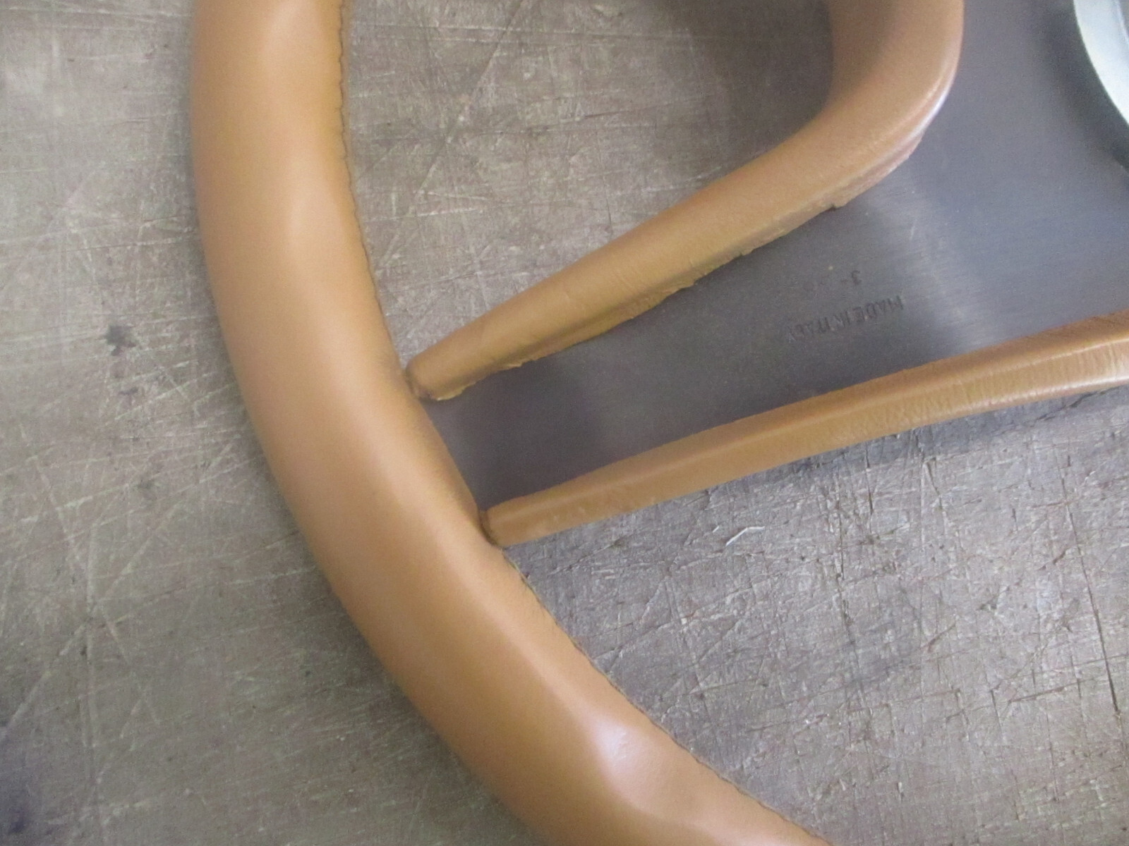 STEERING WHEL   Chrysler Maserati TC  89 90