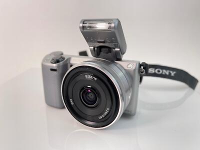 Sony NEX-5T / SEL16F28 Mirrorless Interchangeable Camera with 16mm